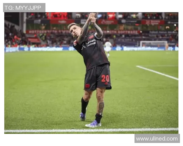 25岁边卫被拜仁抛弃：实力达不到要求，卖出他后购买格里马尔多